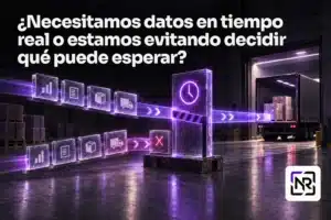 Dos recorridos de datos llegan antes y después del cierre de una ventana de decisión en un almacén. Título del artículo e isotipo de Nicolau Roca.